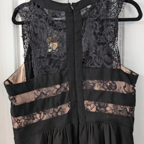 City Chic Dress with Lace Detail - Picture 8 of 9